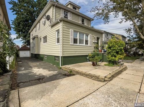 408 Park Ave, Fairview, NJ 07022-1114