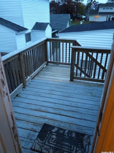 114 Malecon St, East Rockaway NY  11518-2328 exterior