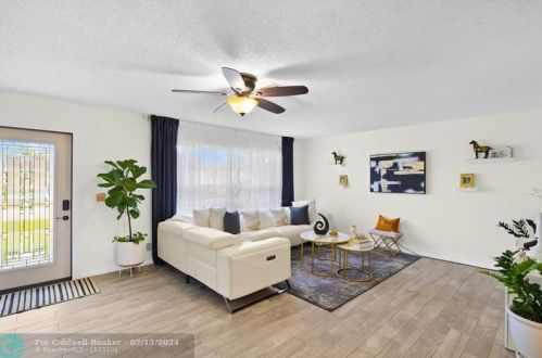 110 Martin Cir, West Palm Beach, FL 33411-1709