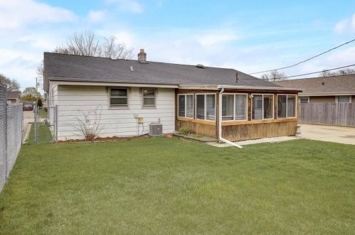 6209 Indiana Ave, Cudahy WI 53110-2871 exterior