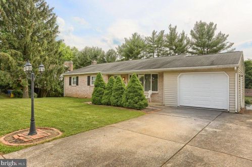 45 West Ave, Camp Hill PA  17011-6547 exterior