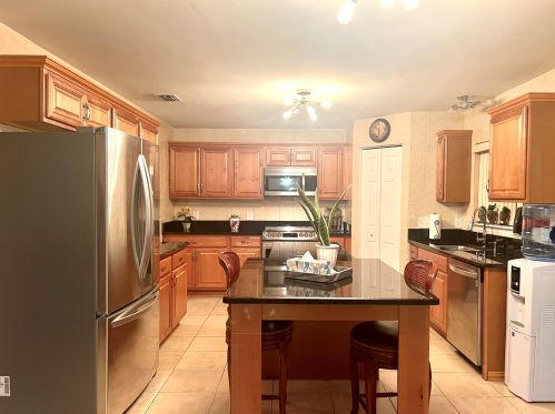 1142 Floresta Dr, Fort Pierce FL  34983-2758 exterior