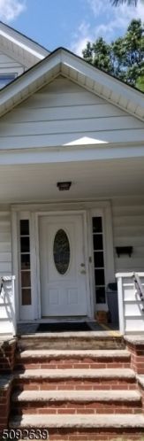 125 17th St, Paterson, NJ 07524-1516