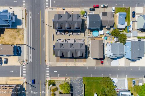 101 Fort Ave, Pelican Island NJ  08751-1543 exterior