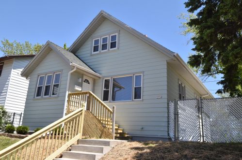 2554 Hubbard St, Milwaukee WI  53212-2845 exterior