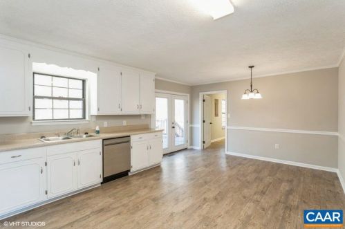 543 Jefferson Dr, Bybee VA  22963-3212 exterior