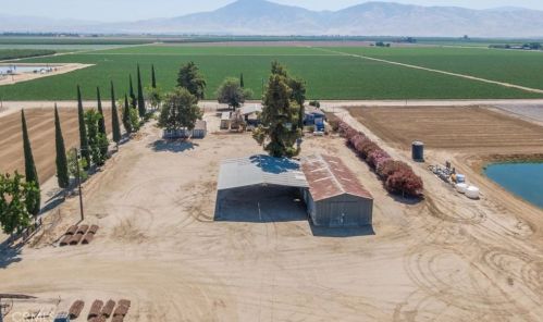 15414 Cuda Dr, Bakersfield CA  93307-9279 exterior