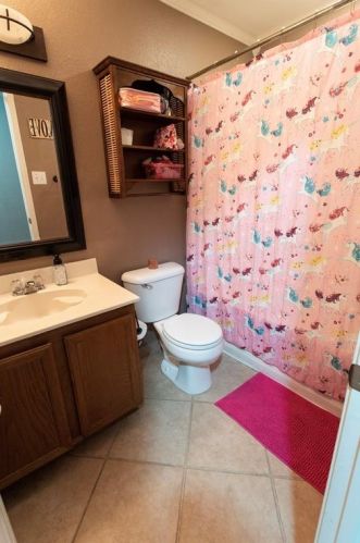 5128 Cliff Oaks Dr, Fort Worth TX  76179-2394 exterior