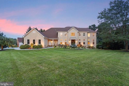 22 Beech Tree Dr, Glen Mills, PA 19342-1790