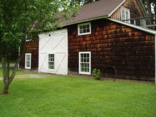 3 Pheasant Ln, South Hampton, NY 11968-5104