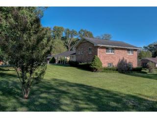 309 Castle Oaks Dr, Kingsport, TN 37663-2652