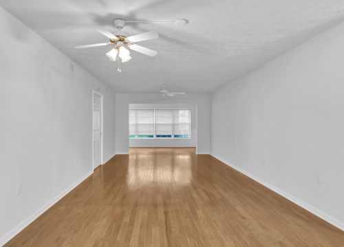 740 Lake Orchid Cir, Vero Beach, FL 32962-8539
