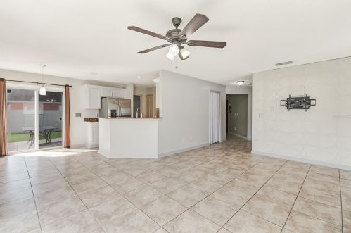2821 Berkshire Cir, Kissimmee FL  34743-5647 exterior