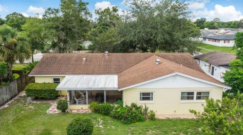 7447 Wayland Blvd, Orlando, FL 32807-6427