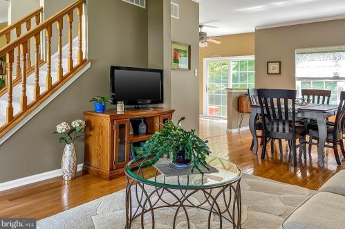 233 Beech Ln, Swedesboro NJ  08085-4033 exterior