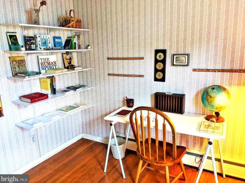 623 Crescent Ave, Lansdale PA 19446-3203 exterior