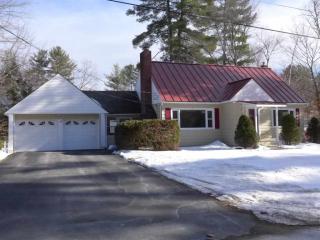 16 Golf Course Pkwy, Hadley, NY 12835-1853