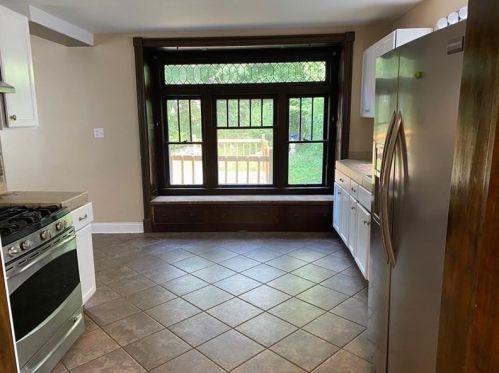 513 Pennsylvania Ave, Hermitage PA  16121-1853 exterior