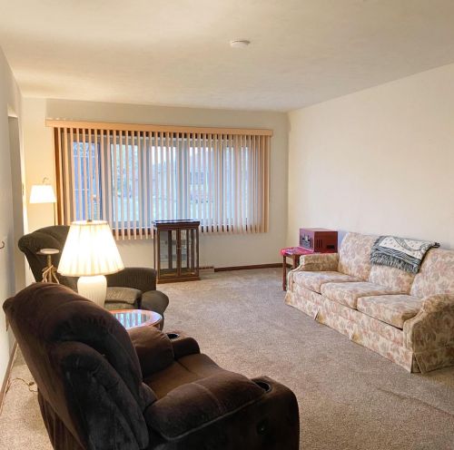 9352 O Day Dr, Hammond, IN 46322-3115