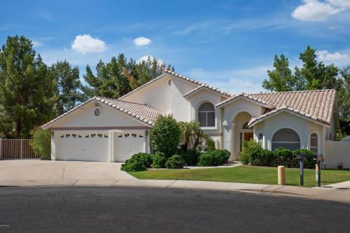 1741 Enrose St, Mesa, AZ 85203-5828