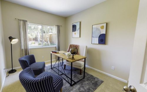 1550 Foxwood St, Hollister CA  95023-8048 exterior