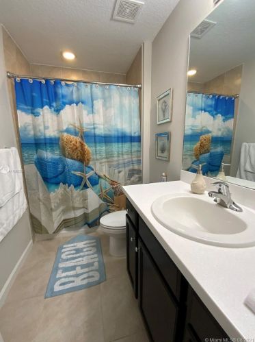 1679 Cameo Blvd, Fort Pierce FL  34953-1265 exterior