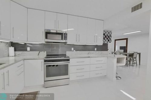 7455 Glendevon Ln, Delray Beach, FL 33446-2802