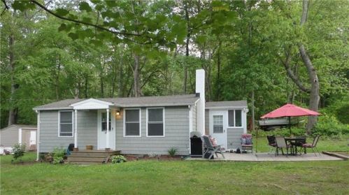497 Deepwood Dr, Exeter CT  06249-2106 exterior