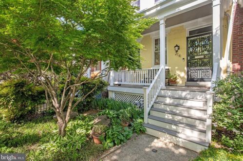 214 Tennessee Ave, Washington, DC 20002-6428