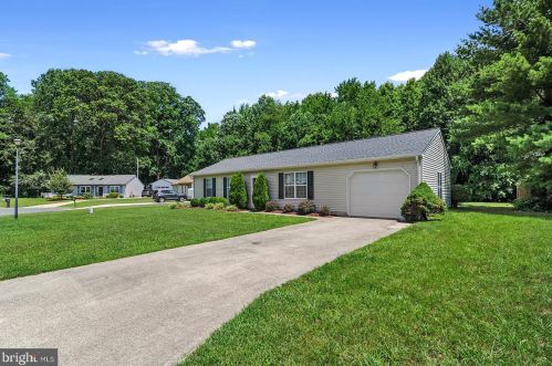 13 Coverly Ct, Dover, DE 19904-1977