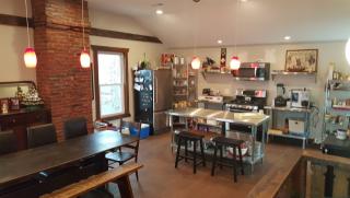 6002 Clinton Ave, Cleveland OH  44102-3177 exterior