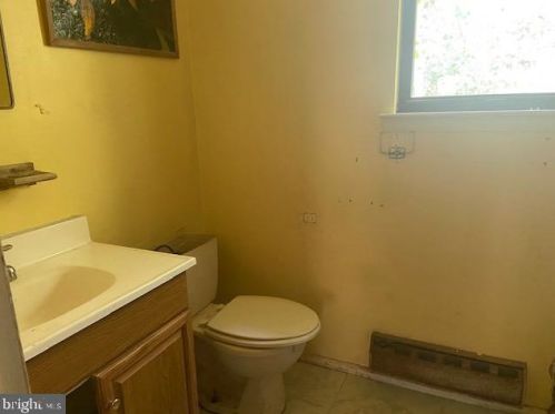 11 Thistleton Rd, Erial NJ  08081-1044 exterior