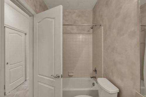 369 Southwind Ln, Covington KY  41016-1715 exterior