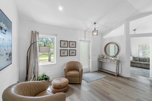200 1st Ave, Delray Beach FL  33444-3715 exterior