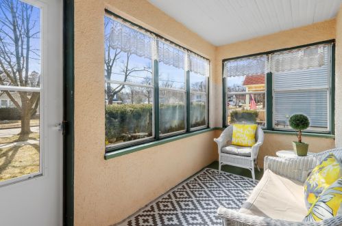 1329 Dodge St, Lake Geneva WI  53147-1309 exterior