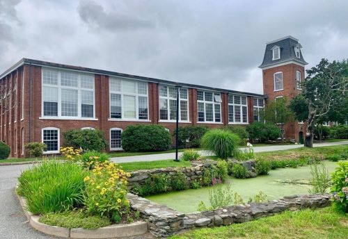 40 Web Ave, North Kingstown RI  02852-6822 exterior