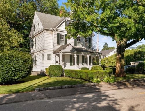 124 Otis St, Milton, MA 02186-4926