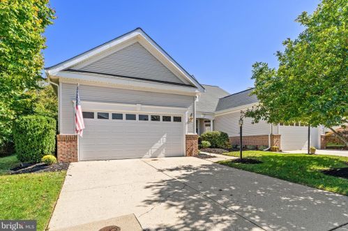 6931 Walnut Hill Dr, Gainesville, VA 20155-3015