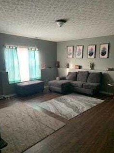 4268 Demorest Rd, Darbydale, OH 43123-8647