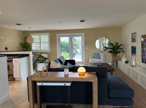 1507 Venus Ave, Jupiter, FL 33469-3110