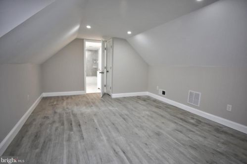 424 Pitman Ave, Trenton NJ  08610-3806 exterior