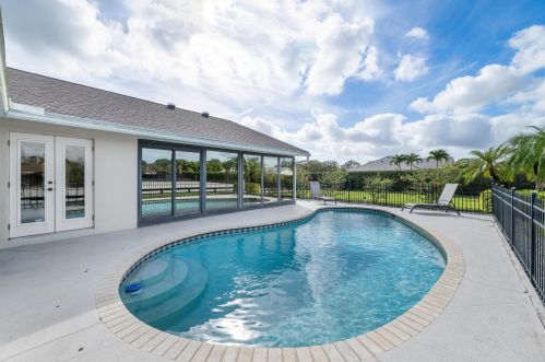 2904 Appaloosa Trl, West Palm Beach FL  33414-7639 exterior