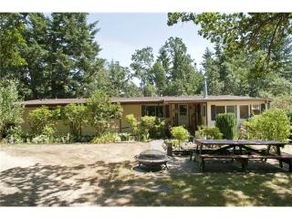 13016 Military Rd, Rainier, WA 98576-9402