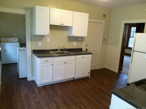 21 Ellis St, New Britain CT  06051-3422 exterior