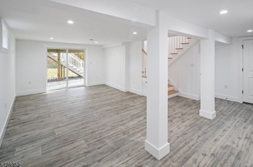 38 Old Smalleytown Rd, Warren NJ  07059-5446 exterior