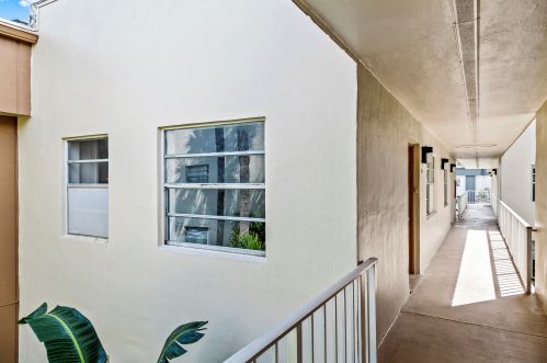 189 Piedmont D, Delray Beach FL  33484-7964 exterior
