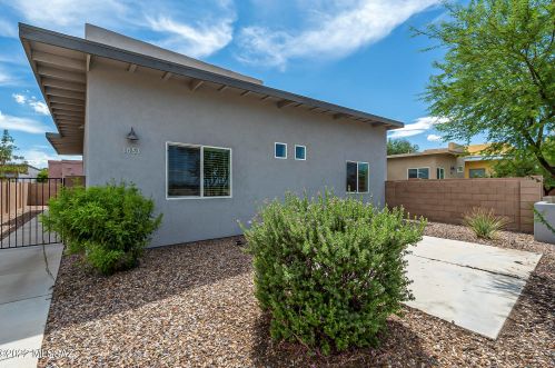 3053 Dales Crossing Dr, Tucson, AZ 85745-1215
