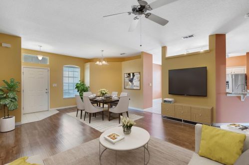 1037 Dekleva Dr, Apopka, FL 32712-1726