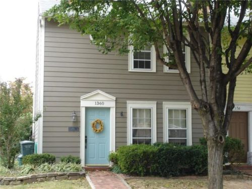 1360 Masonic Dr, Fayetteville, AR 72703-5136