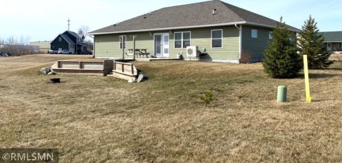 415 Chestnut Ave, Cokato, MN 55321-4849